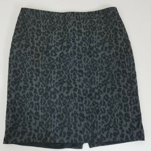 Ann Taylor LOFT Embroidered Straight Skirt Size 6